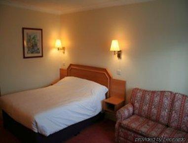 Days Hotel Stafford