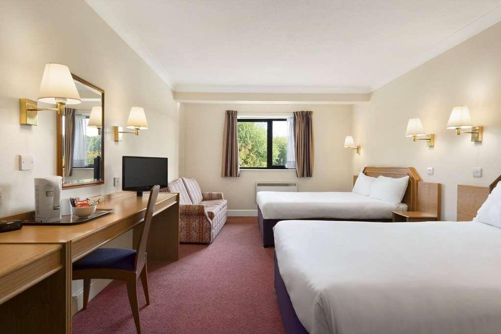 Days Hotel Stafford