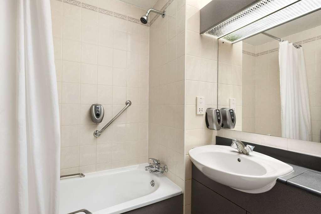 Hotel Days Stafford
