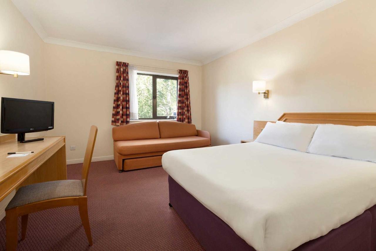 Days Hotel 3*